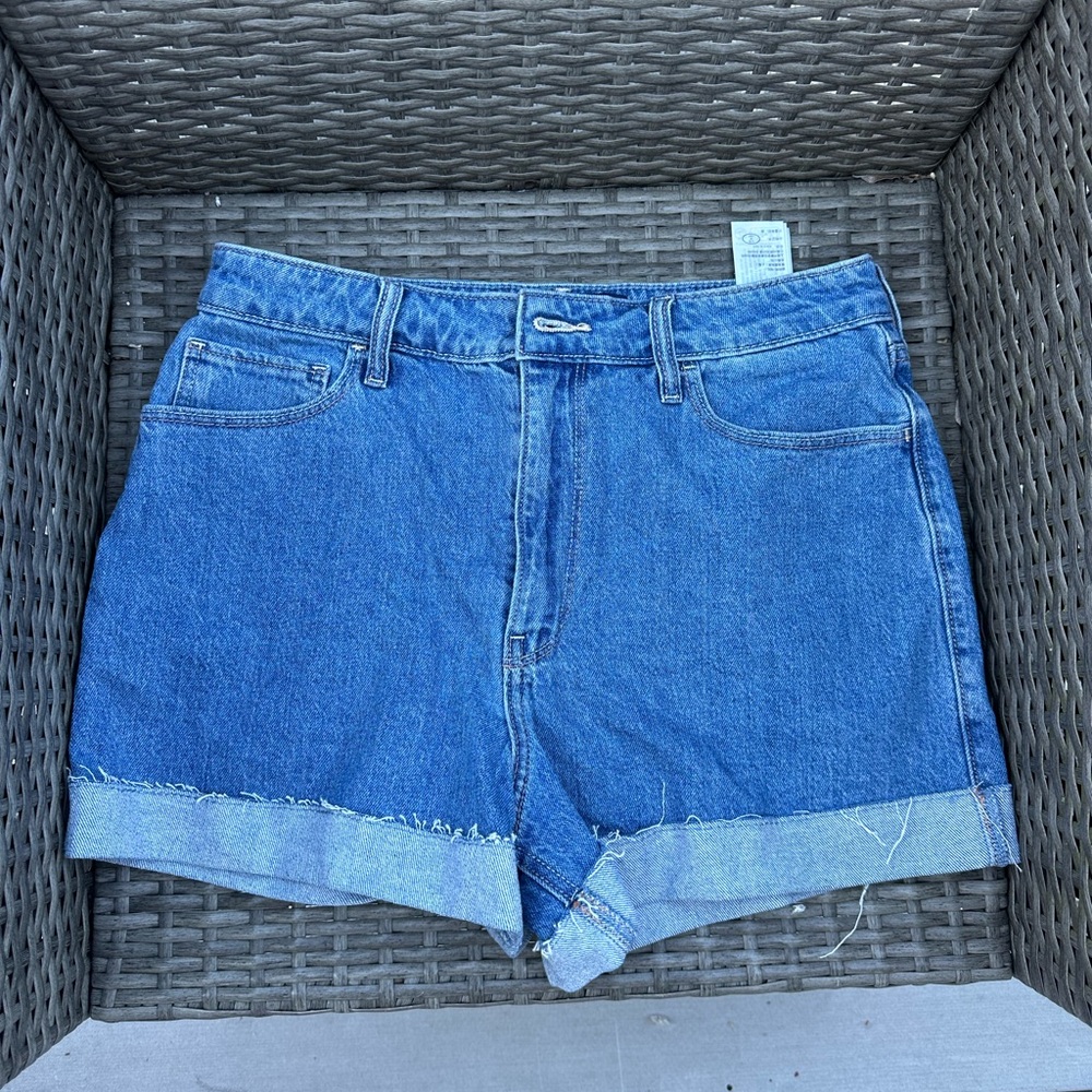 Hollister Ultra High Rise Mom Shorts